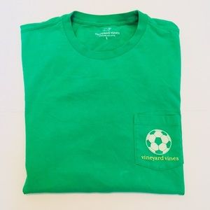 🐳 [Size: L] Vineyard Vines T-Shirt - MENS